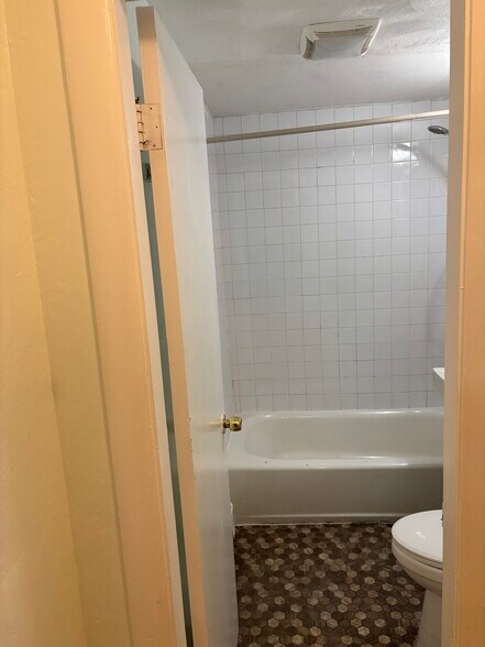 Building Photo - 103 Essex St