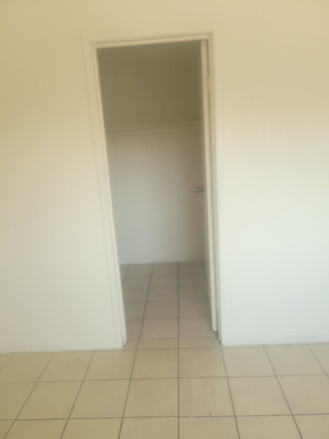 Building Photo - 4725 Convaire Ave