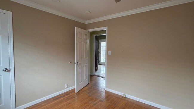 Building Photo - 2414 Tennessee St