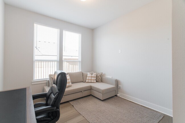 Building Photo - 8030 Allston Vlg Trl