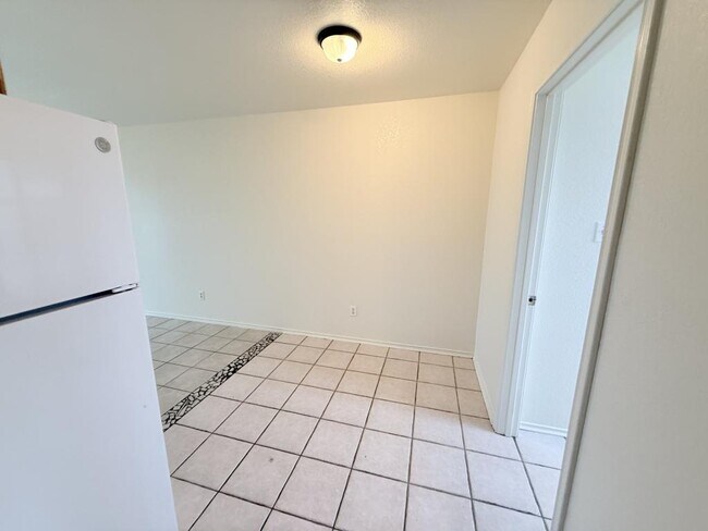 Building Photo - 1210 Industrial Apt C