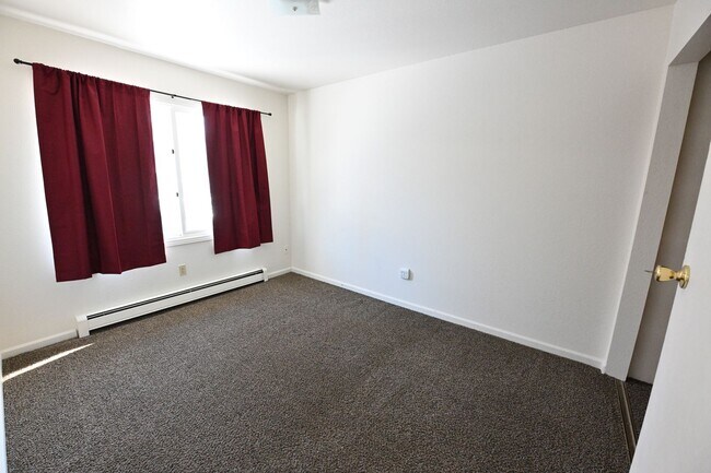 Building Photo - 1103 Broaddus St