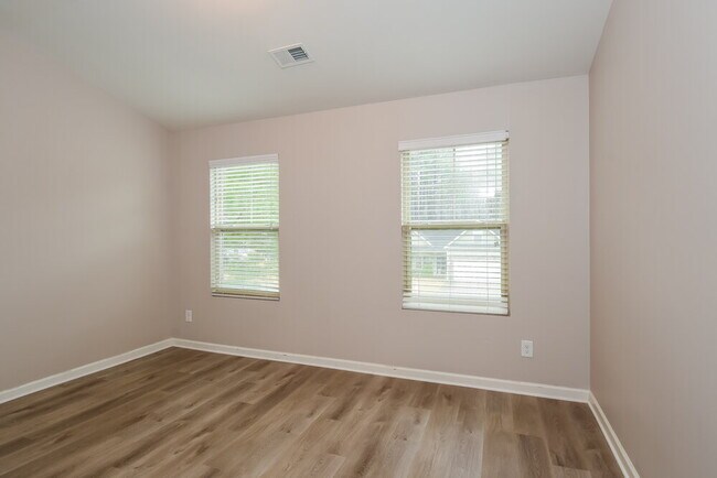 Building Photo - 222 Westridge Cir