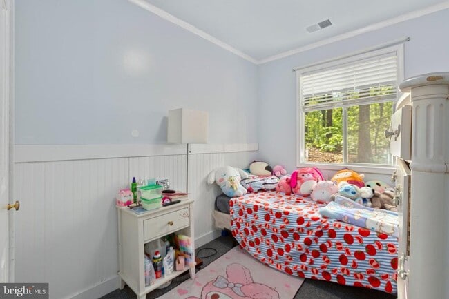 Building Photo - 303 Wilderness Dr