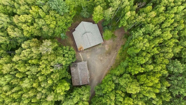 Building Photo - 726 Goldfinch Rd