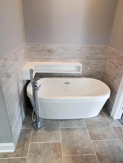 Building Photo - 988 Desoto St NW