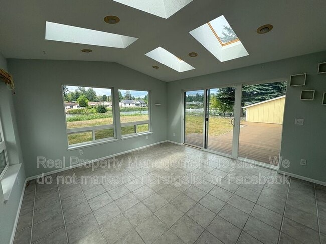 Building Photo - 8252 Cowichan Rd