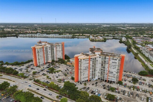Building Photo - 1351 NE Miami Gardens Dr