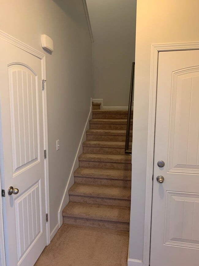 Building Photo - Traemoor Village Townhome