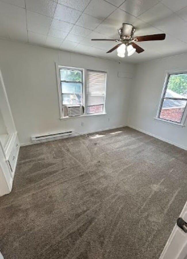Building Photo - Redmond Duplex