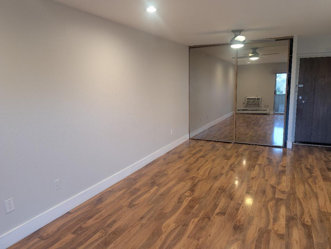 Living room - 4110 Hale Pky