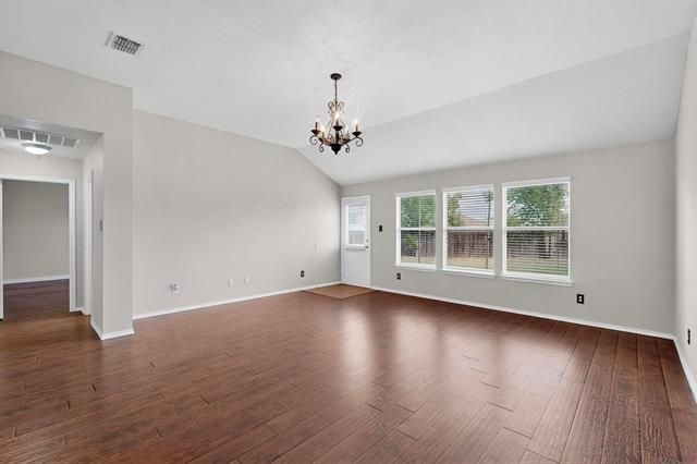 Building Photo - 2800 Briargrove Ln