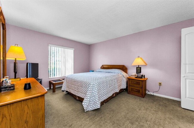 Building Photo - 2575 Pine Ridge Way S