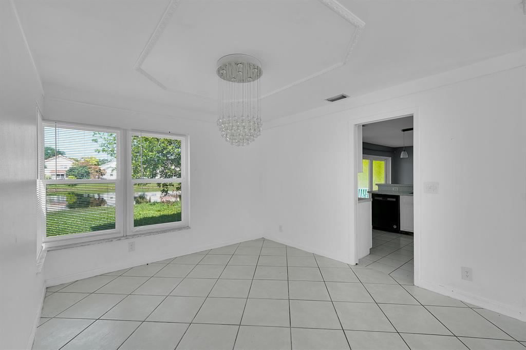 Building Photo - 2865 NW 68th Ln