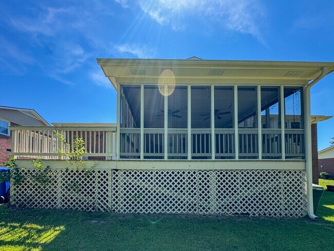 Building Photo - 6875 Baystone Rd