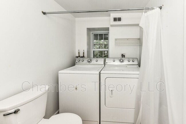 Building Photo - 4817 S 28th St