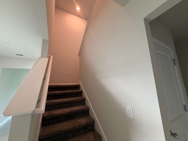 Building Photo - 30561 Gilbern Rd