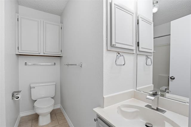 Building Photo - 1122 Hidden Creek Dr
