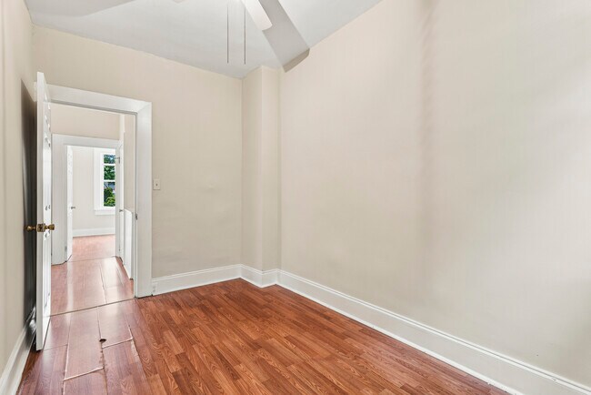 Building Photo - 730 Linnard St