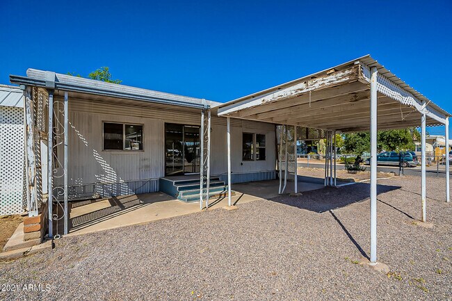 Building Photo - 334 N 83rd St