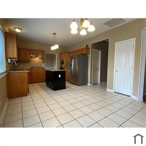 Building Photo - 474 Lakefield Dr