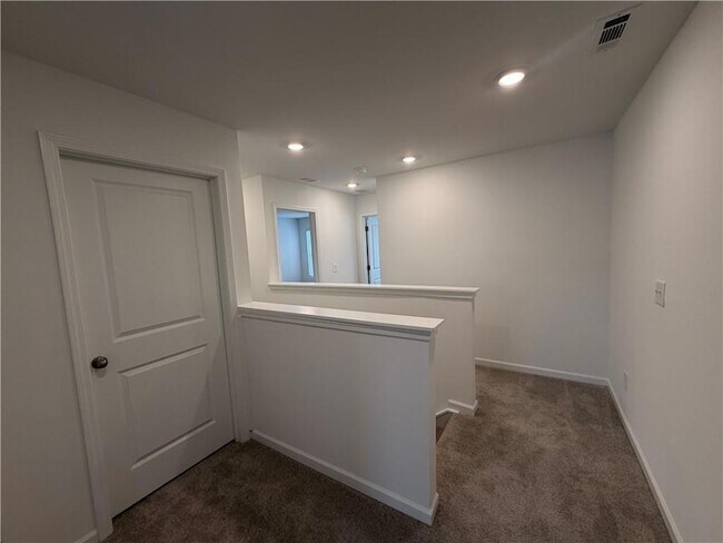 Building Photo - 6719 Armonia Dr