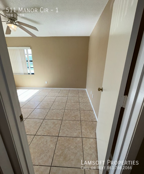 Building Photo - 511 Manor Cir