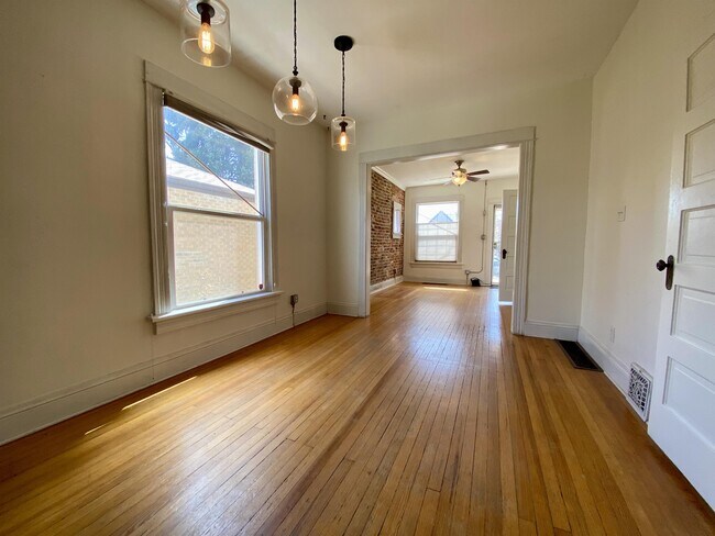 Building Photo - 2965 W Denver Pl
