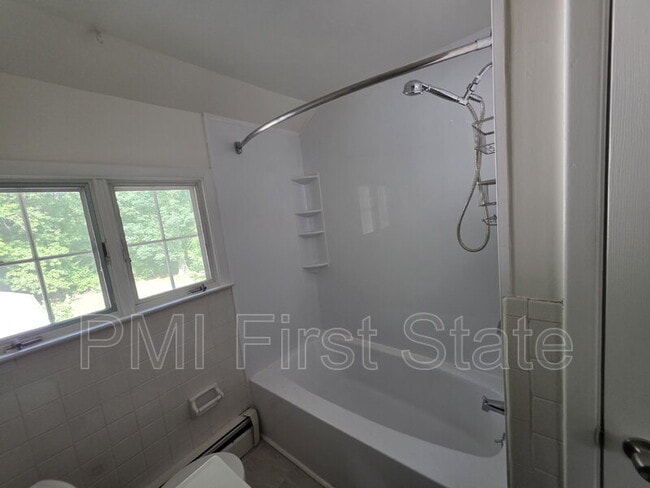 Building Photo - 24 Deer Run Dr