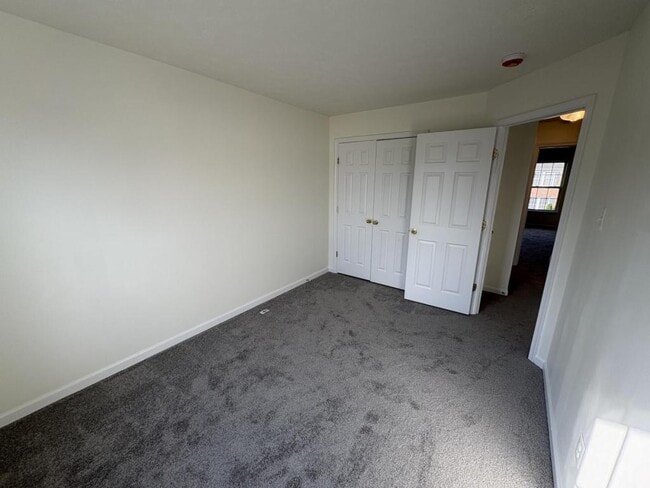 Building Photo - 1006 Hickam Rd