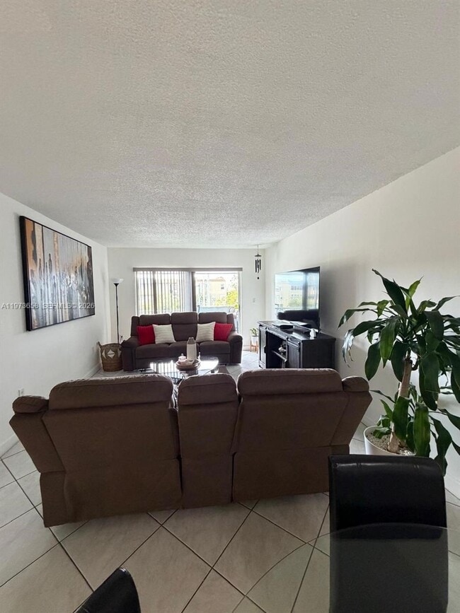 Building Photo - 6195 W 18th Ave