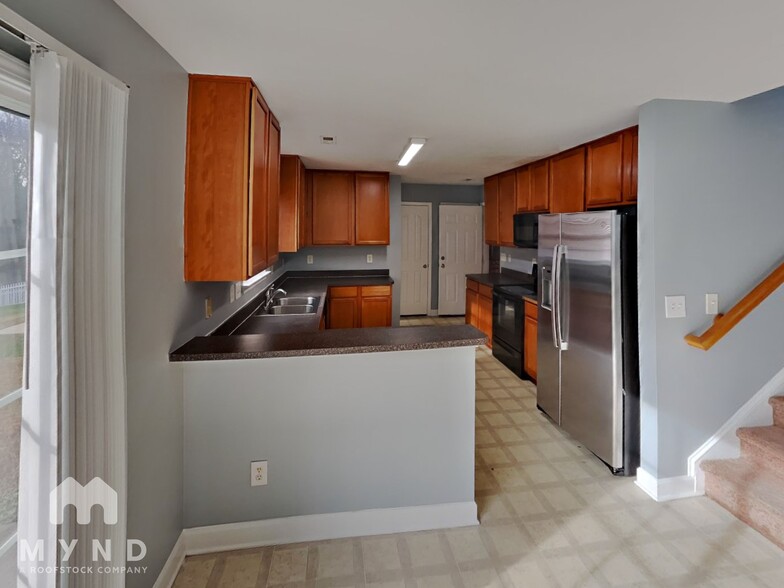 Building Photo - 14008 Mallard Lake Rd