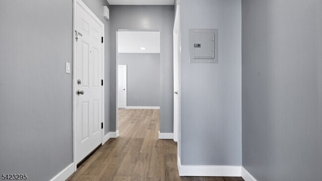 Building Photo - 19 Newfield St