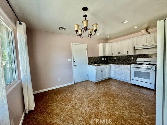Building Photo - 1248 N Ramona Blvd