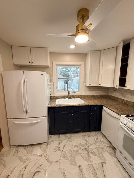 Building Photo - 4144 Park Ave