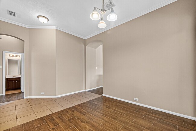 Building Photo - 16007 Hidden Manor Dr