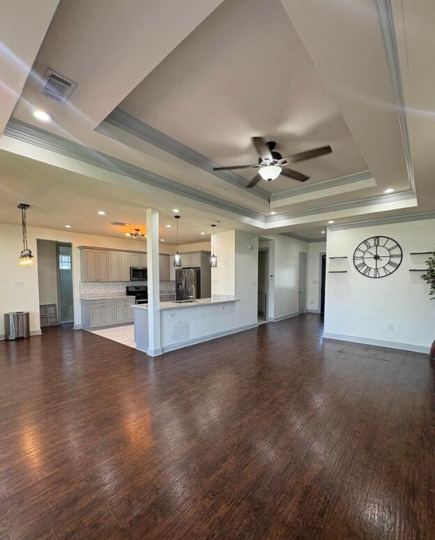 Building Photo - 2808 Seine St