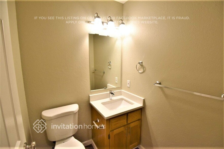 Building Photo - 15435 Chestnut Dr SE