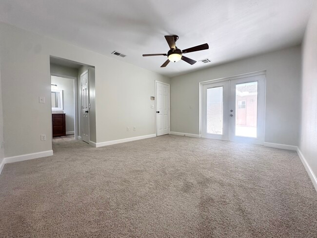 Building Photo - 119 Glendale Dr