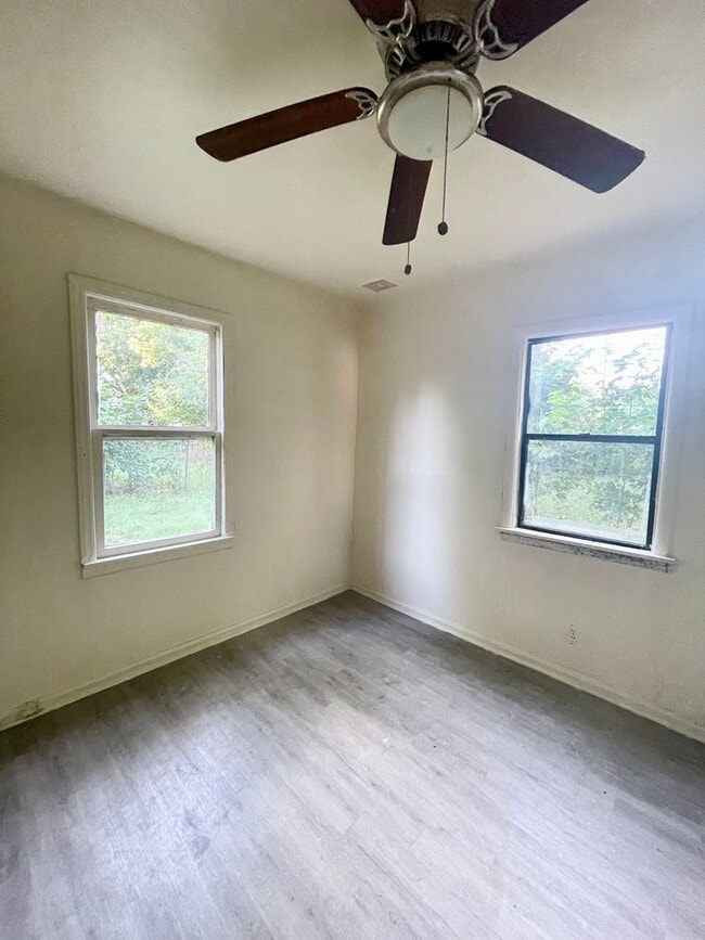 Building Photo - 1 Bedroom 1 Bath House