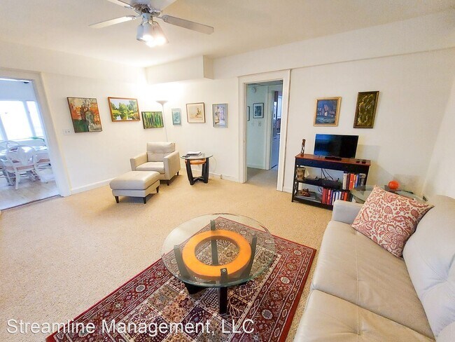 Building Photo - 2 br, 1 bath House - 6366 Ridge Dr