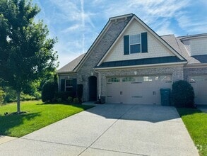 Building Photo - 2-Level Condo in Five Oaks of Lebanon
