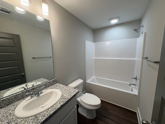 Building Photo - 184 Johnson Dr Ext
