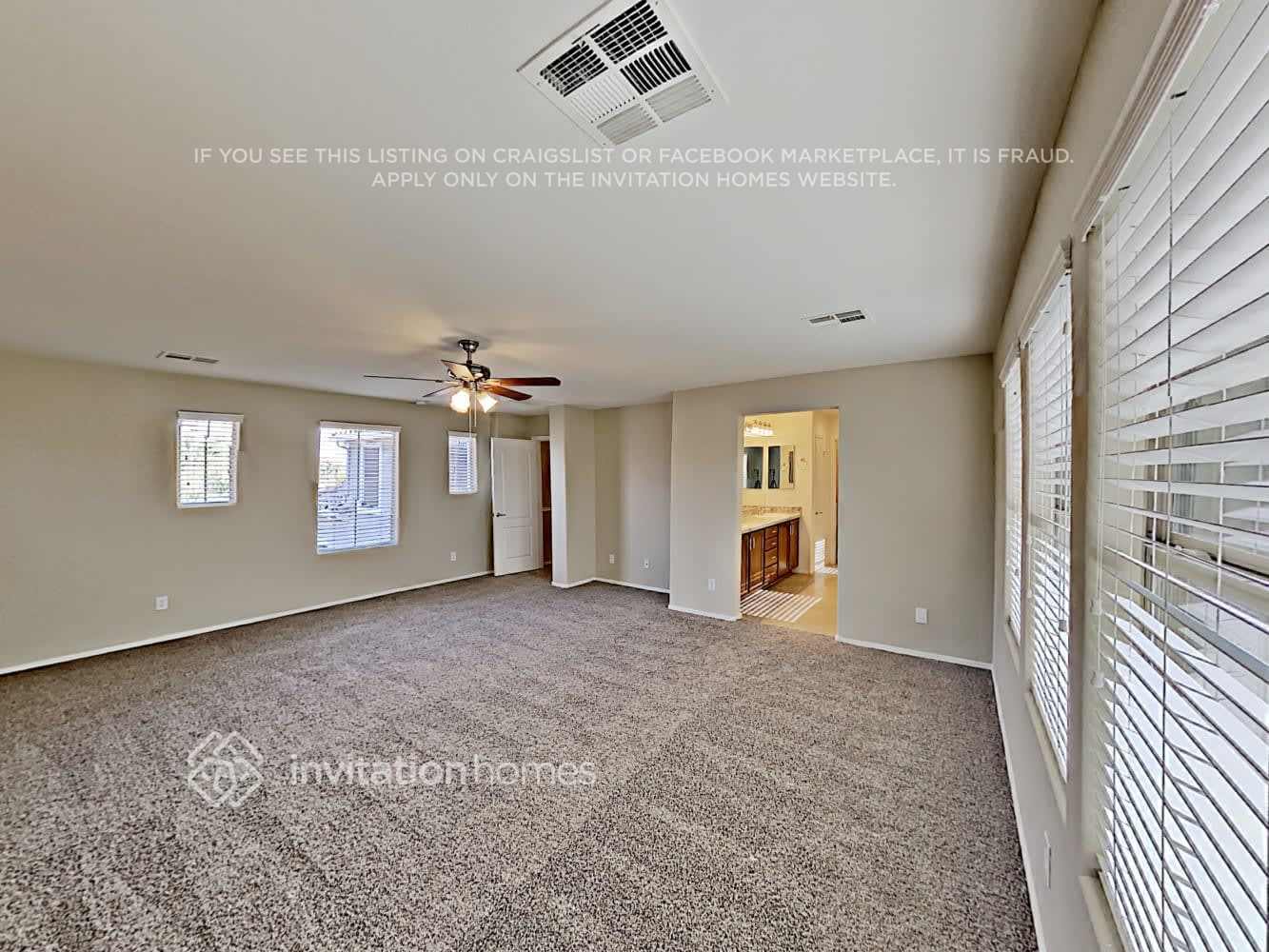 Building Photo - 3351 E Oakland St