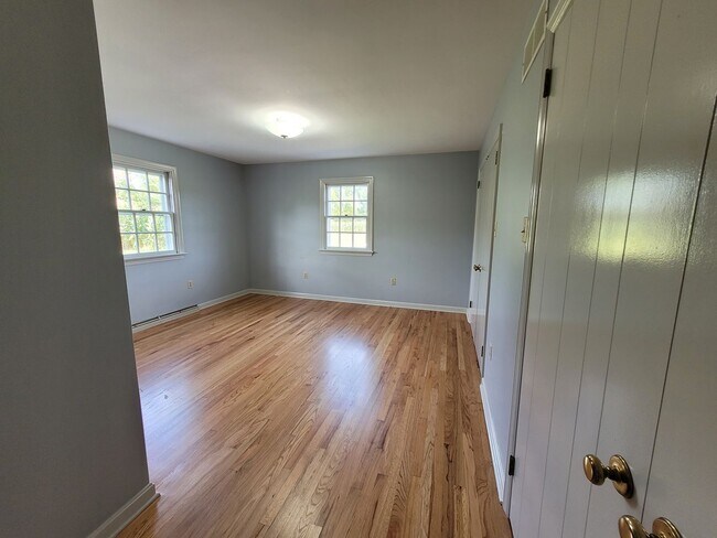 Building Photo - 131 Pinetown Rd