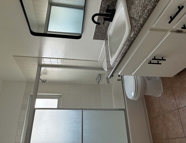 Building Photo - 5640 Fair Ave