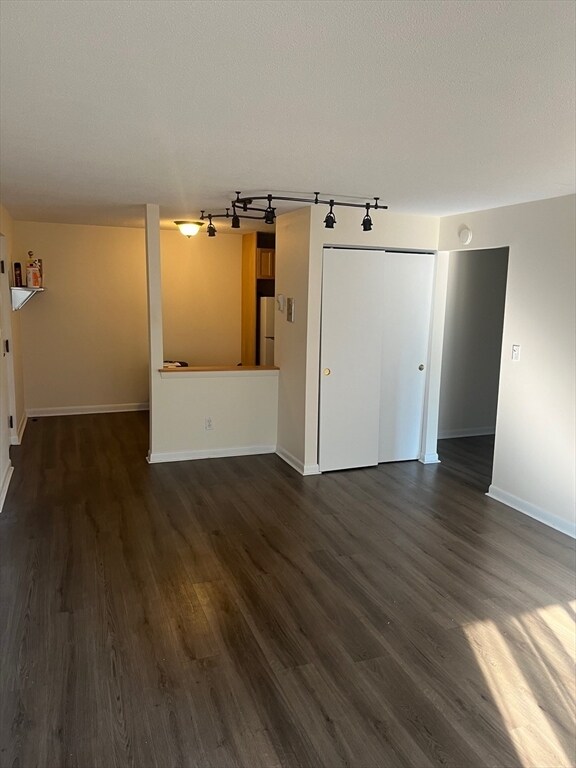 Building Photo - 131 Mellen St