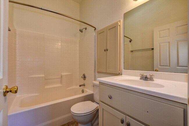 Building Photo - 8660 E Manley Dr