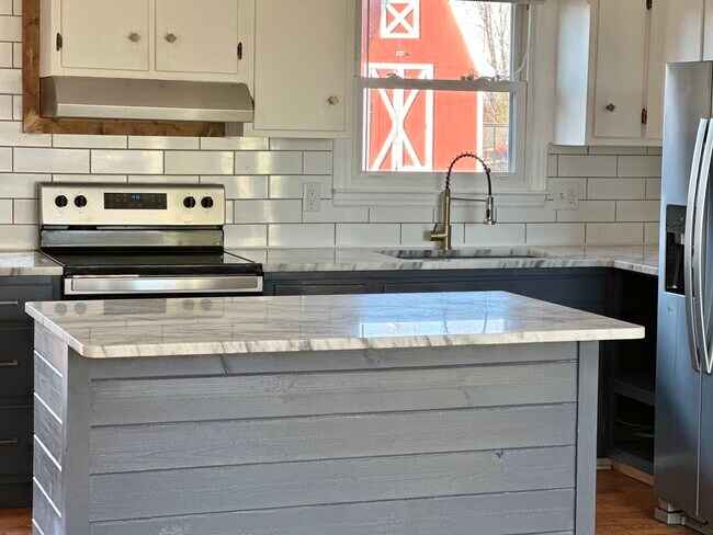 Building Photo - 3935 Elkton Trail