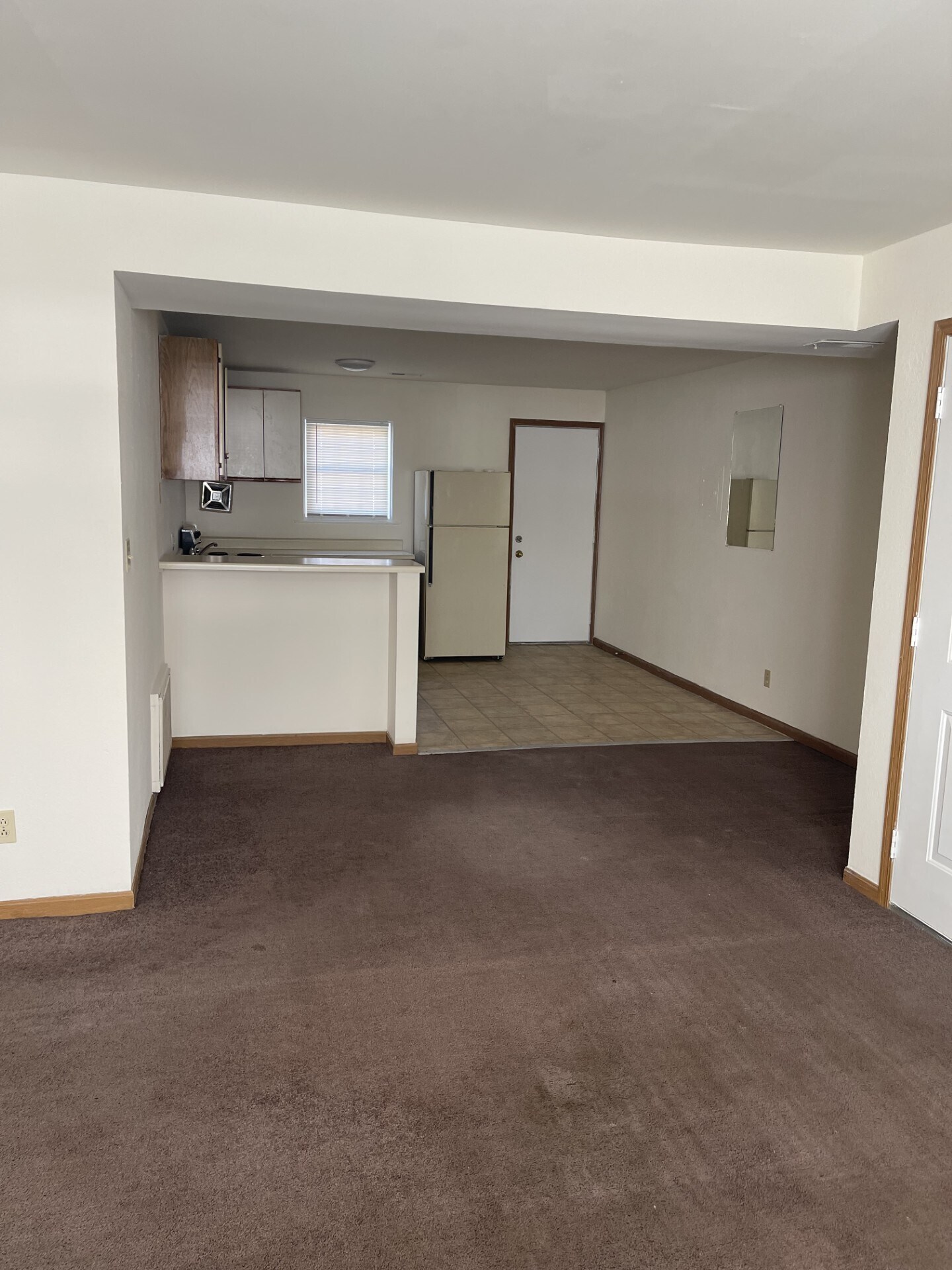 Building Photo - 1615 Sylvan Ln